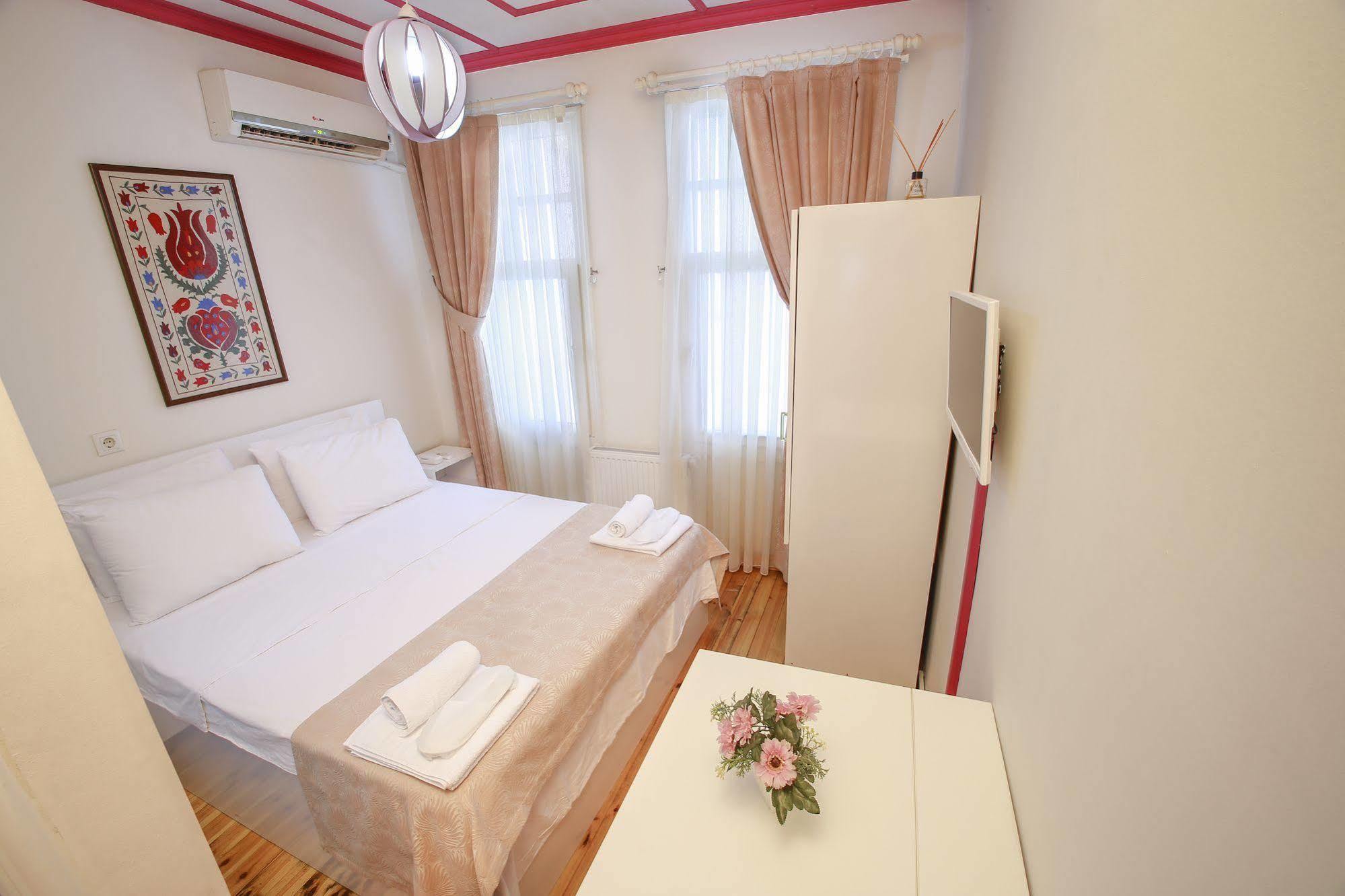 Lale Inn Ortakoey Stambuł Zewnętrze zdjęcie